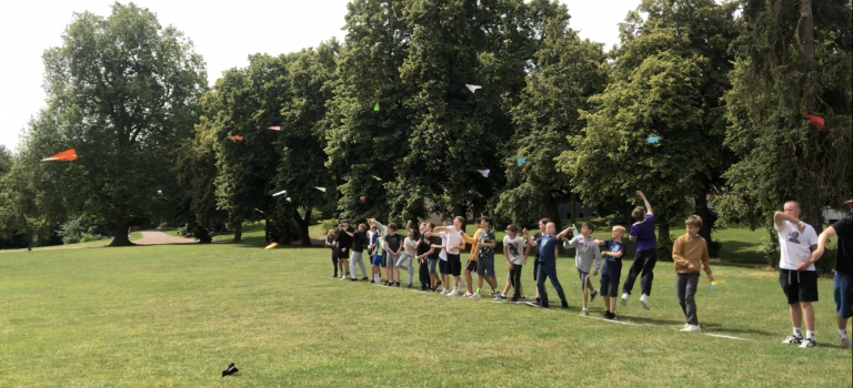 Rückblick Projekttage: Papierflieger- & Boumerang